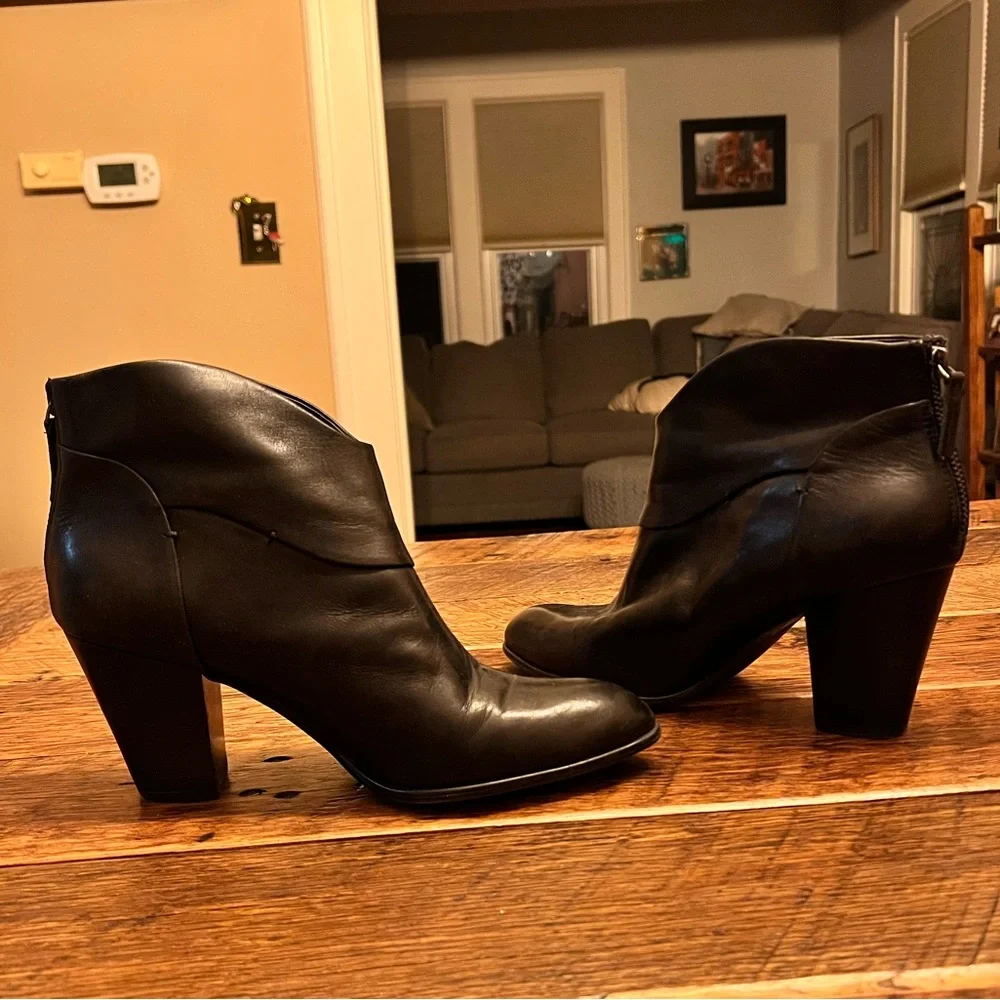 Stylish booties from B Makowsky